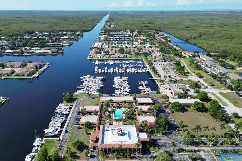 Marina Getaway On The Water! Apartment North North Naples Exterior foto