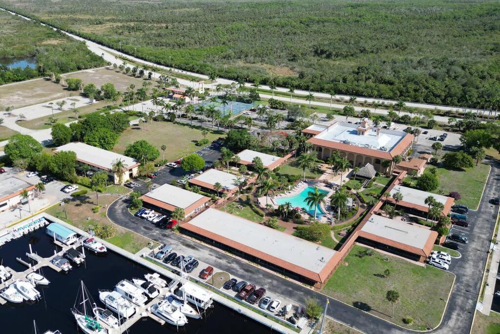 Marina Getaway On The Water! Apartment North North Naples Exterior foto
