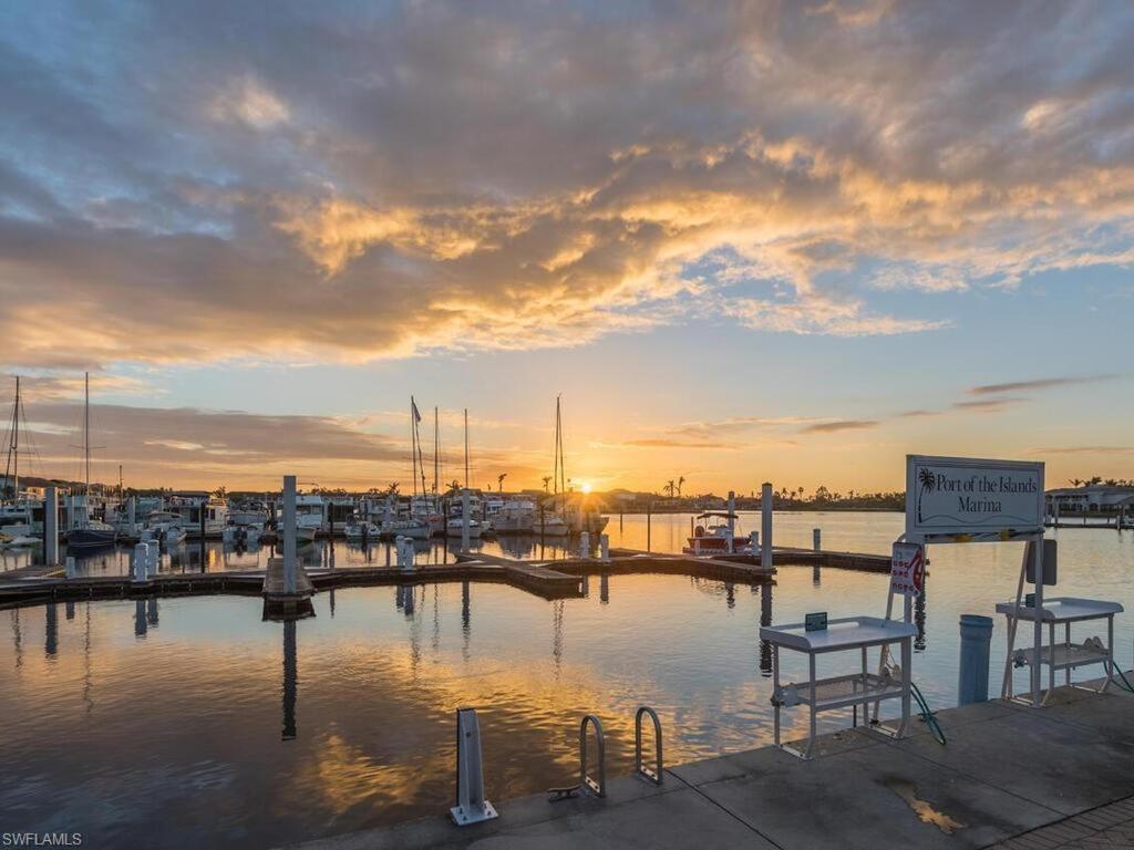 Marina Getaway On The Water! Apartment North North Naples Exterior foto