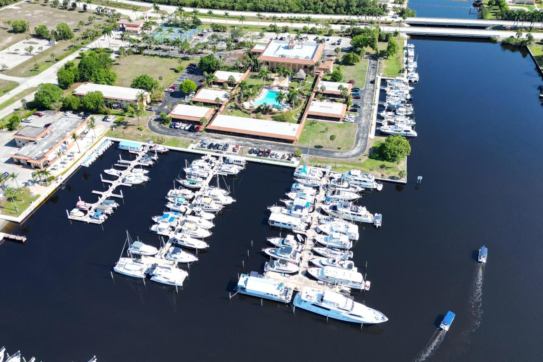 Marina Getaway On The Water! Apartment North North Naples Exterior foto