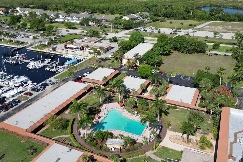 Marina Getaway On The Water! Apartment North North Naples Exterior foto